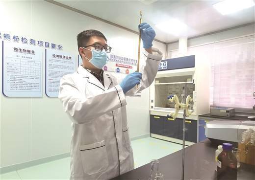 工廠門口一站式服務(wù) 嚴把袋裝螺螄粉質(zhì)量關(guān)，打造高效信息咨詢平臺